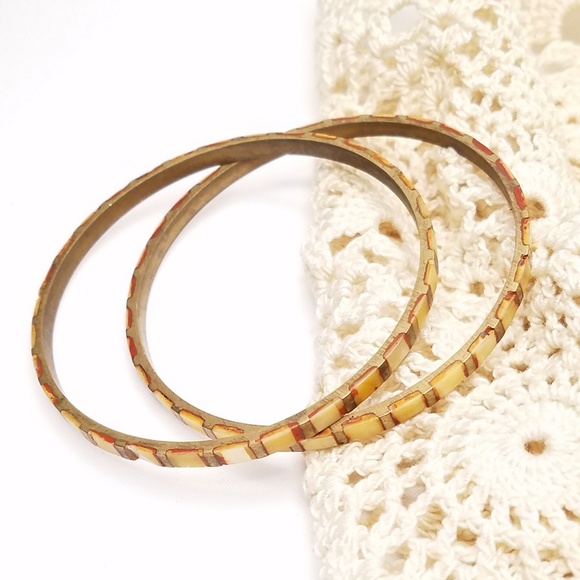 Vintage Shell Inlay Bangle Set of Two Summer Vibes - Picture 5 of 8